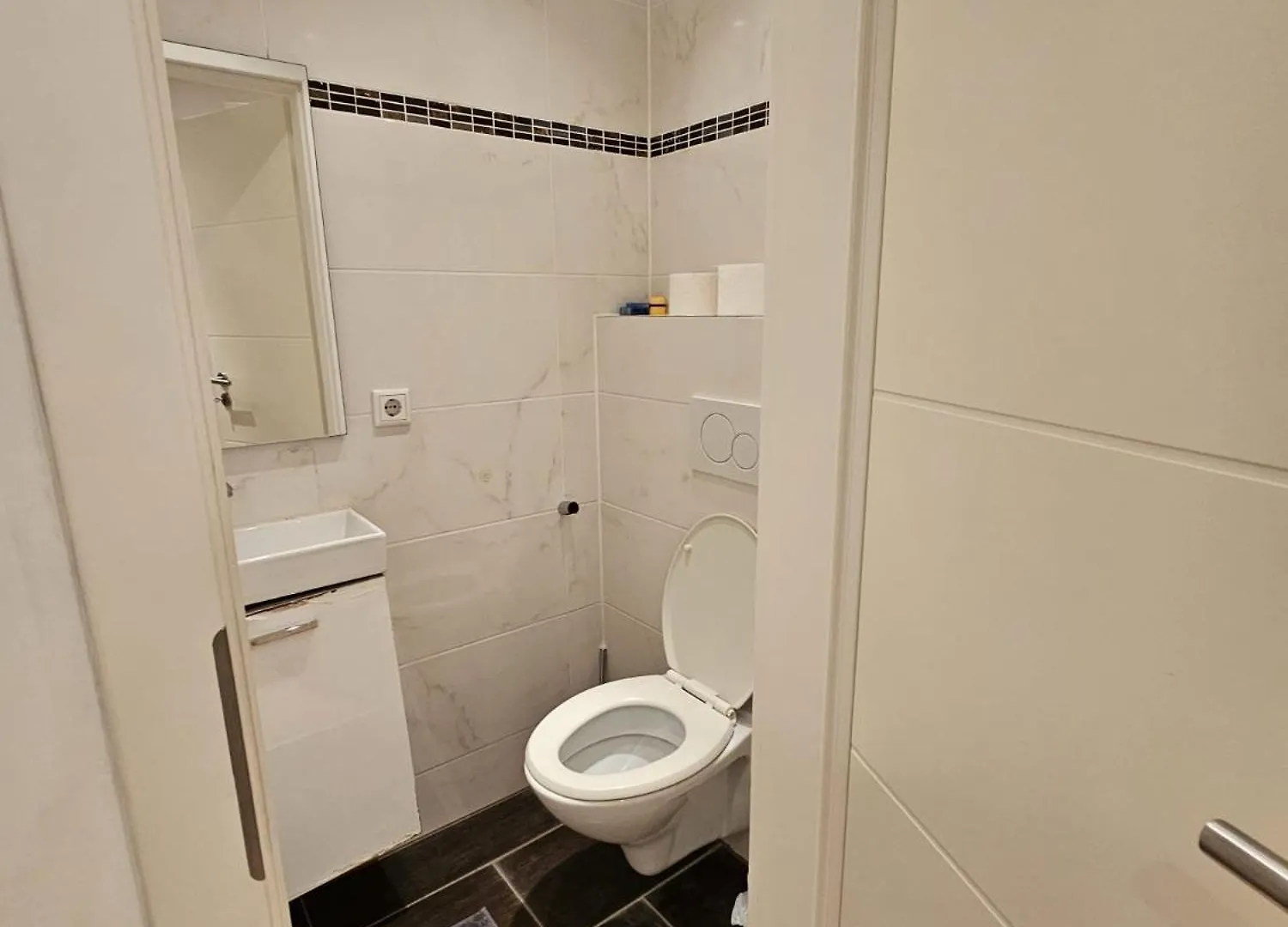 Oez 3 Zimmer Wohnung Munich Apartment